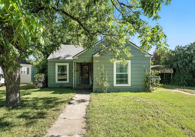 Homes for sale in Coleman, TX | 203 Miami St, Coleman, TX 76834 | MLS# 21014677