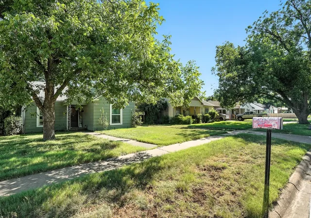 Homes for sale in Coleman, TX | 203 Miami St, Coleman, TX 76834 | MLS# 21014677