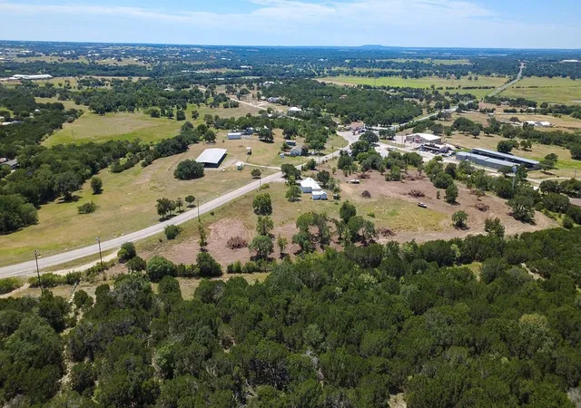 Photo 4 of House for sale at 5080 & 5090 Tin Top Rd, Weatherford, TX 76087 | MLS# 21014665 | Listing updated on 2026-07-16