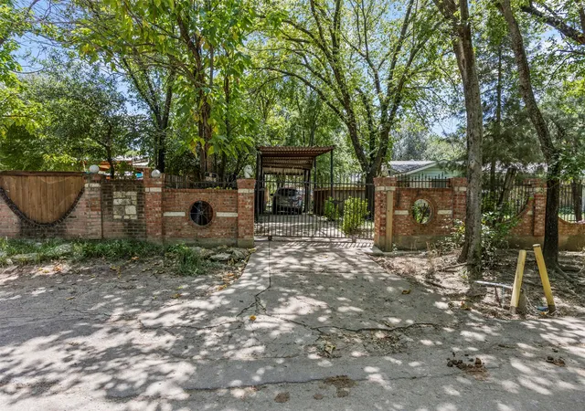 Photo 1 of Single family home for sale at 1152 Elva Warren St, Fort Worth, TX 76115 | MLS# 21015205 | Listing updated on 2026-07-20