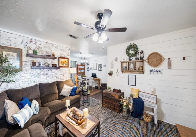 Photo 3 of Single family home for sale at 230 Dodson St, Canton, TX 75103 | MLS# 21016404 | Listing updated on 2026-09-28
