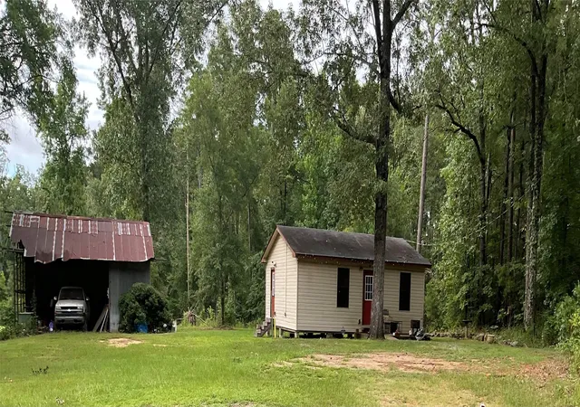 1st image of 9640 Mooringsport Latex Rd, Mooringsport, LA 71060 | MLS# 21018737