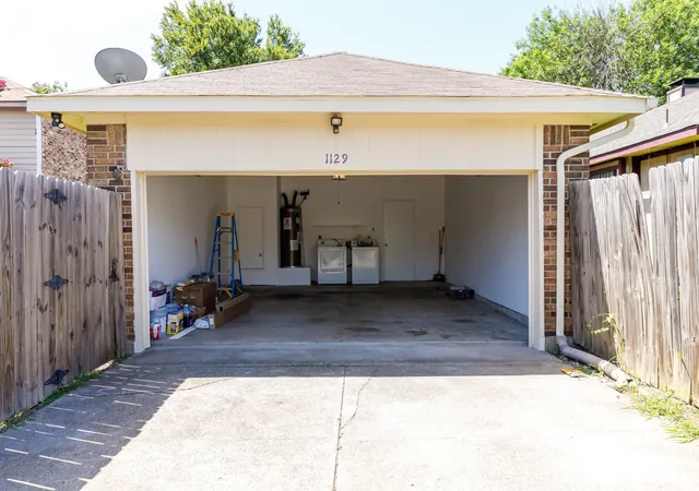 Homes for sale in De Soto, TX | 1129 Sandalwood Ln, De Soto, TX 75115 | MLS# 21019241