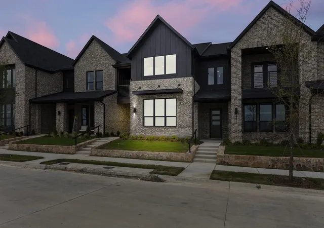 Photo 3 of Townhouse for sale at 2636 Yampa Dr, Mc Kinney, TX 75071 | MLS# 21020293 | Listing updated on 2026-07-27
