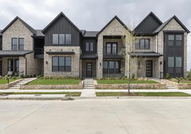 Photo 3 of Townhouse for sale at 2632 Yampa Dr, Mc Kinney, TX 75071 | MLS# 21020328 | Listing updated on 2026-07-27