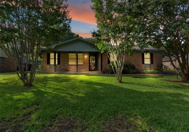 Homes for sale in Hillsboro, TX | 1415 Meadowlark Dr, Hillsboro, TX 76645 | MLS# 20999897