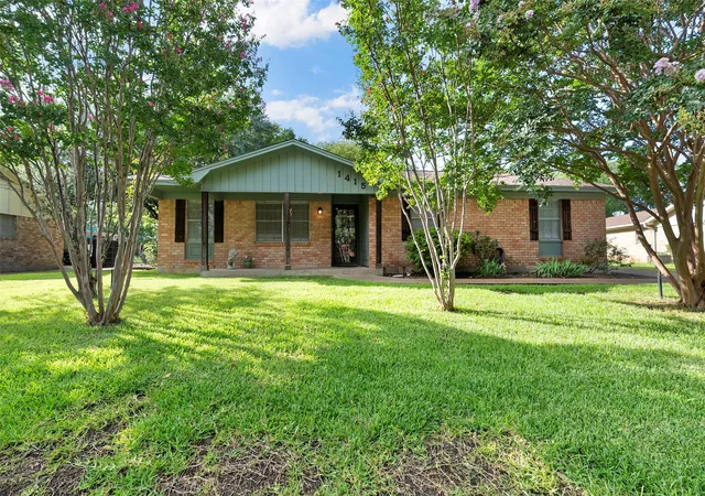 Homes for sale in Hillsboro, TX | 1415 Meadowlark Dr, Hillsboro, TX 76645 | MLS# 20999897