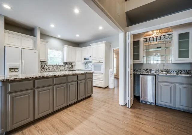 Photo 4 of Single family home for sale at 500 Navajo Ct, Runaway Bay, TX 76426 | MLS# 21020336 | Listing updated on 2026-09-24
