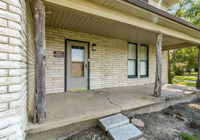 Homes for sale in Malone, TX | 112 W Hackberry St, Malone, TX 76660 | MLS# 21022477