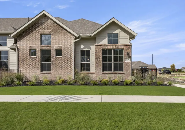 Photo 2 of Sale Pending at 628 Oakridge Dr, Wylie, TX 75098 | MLS# 21023013 | Listing updated on 2026-08-24