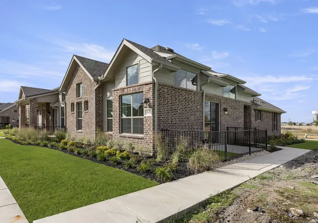 Photo 3 of Sale Pending at 628 Oakridge Dr, Wylie, TX 75098 | MLS# 21023013 | Listing updated on 2026-08-24