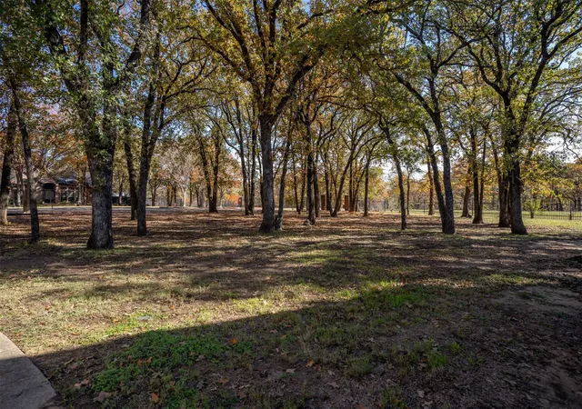 Photo 3 of Single family home for sale at 230 River Oaks Dr, Seagoville, TX 75159 | MLS# 21022555 | Listing updated on 2026-07-15