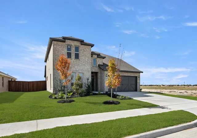 2nd image of 741 Scarlet Sage Dr, Waxahachie, TX 75165 | MLS# 21023593