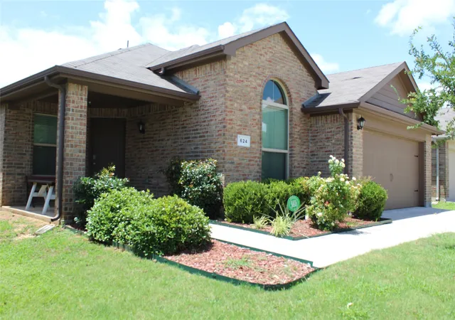 Homes for sale in Crowley, TX | 624 Yarborough St, Crowley, TX 76036 | MLS# 21023158