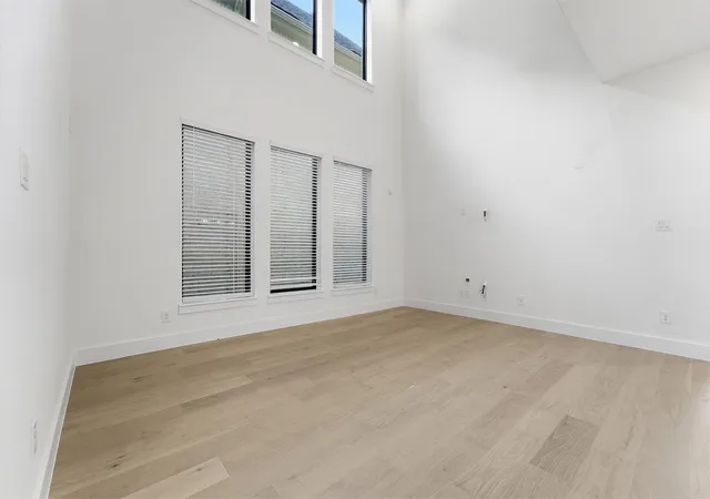 Photo 4 of Single family home for sale at 7317 Van Tuyl Pkwy, Mc Kinney, TX 75070 | MLS# 21021534 | Listing updated on 2026-07-28