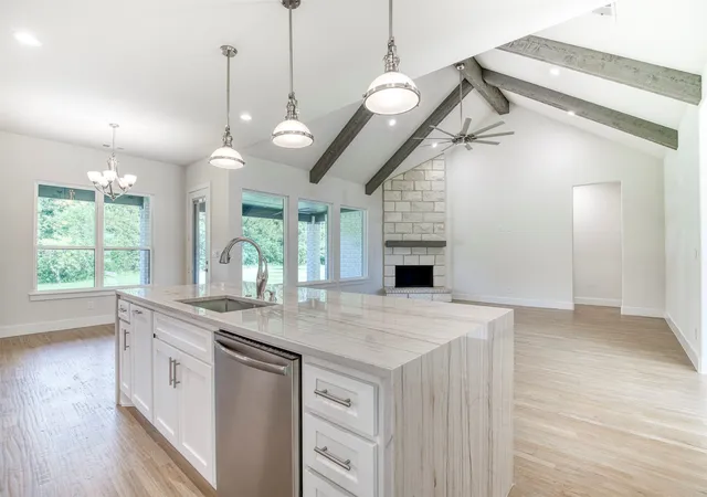 Photo 3 of Single family home for sale at 1044 Hidden Oaks Dr, Wills Point, TX 75169 | MLS# 21025013 | Listing updated on 2026-07-17