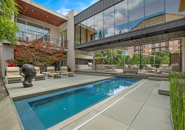 Photo 1 of Sale Pending at 2913 Sale St, Dallas, TX 75219 | MLS# 20978297 | Listing updated on 2026-08-20