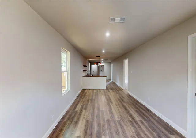 3rd image of 4026 Myrtle St, Dallas, TX 75215 | MLS# 21025779