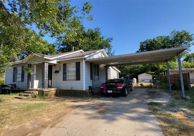 Homes for sale in Haltom City, TX | 4208 Patricia St, Haltom City, TX 76117 | MLS# 21025281