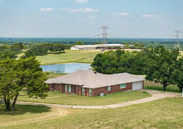 Photo 3 of Single family home for sale at 3800 County Road 660, Farmersville, TX 75442 | MLS# 21023928 | Listing updated on 2026-08-25