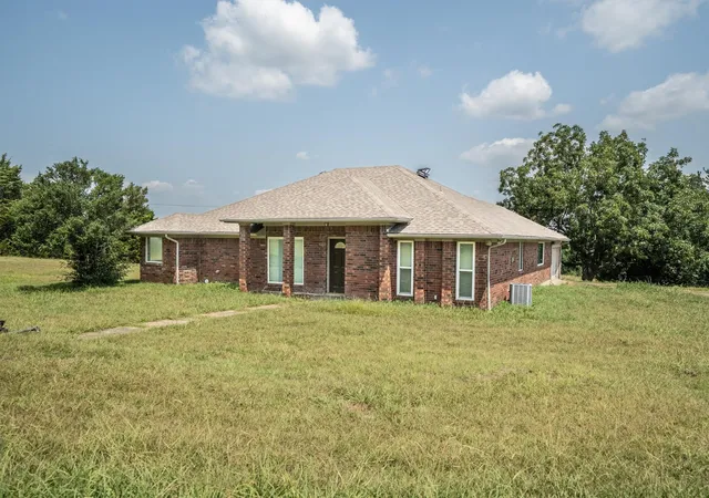 Photo 4 of Single family home for sale at 3800 County Road 660, Farmersville, TX 75442 | MLS# 21023928 | Listing updated on 2026-08-25
