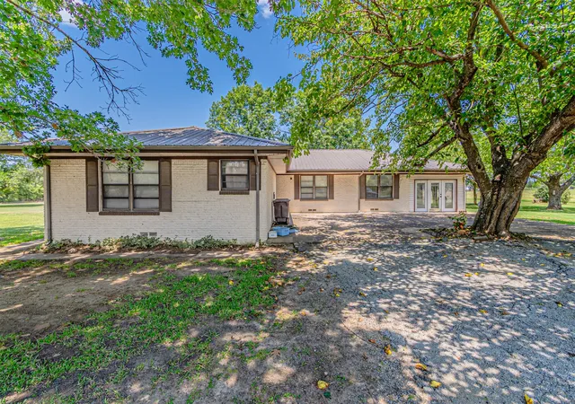Photo 3 of Single family home for sale at 268 Vz Cr 3416, Wills Point, TX 75169 | MLS# 21029158 | Listing updated on 2026-09-01