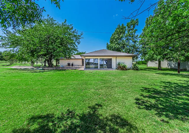 Photo 3 of Single family home for sale at 268 Vz Cr 3416, Wills Point, TX 75169 | MLS# 21029158 | Listing updated on 2026-09-01