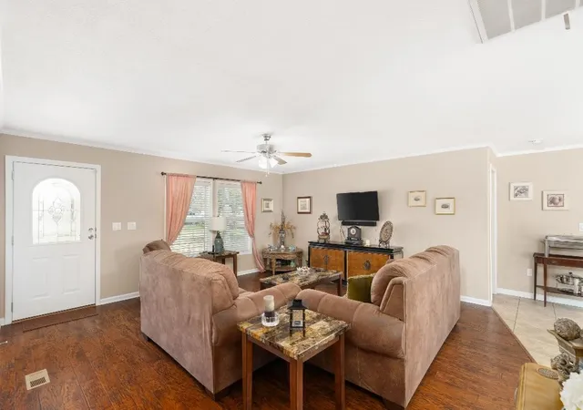 Photo 4 of Single family home for sale at 360 Rockcrest Rd, Mc Kinney, TX 75071 | MLS# 21028598 | Listing updated on 2026-08-17