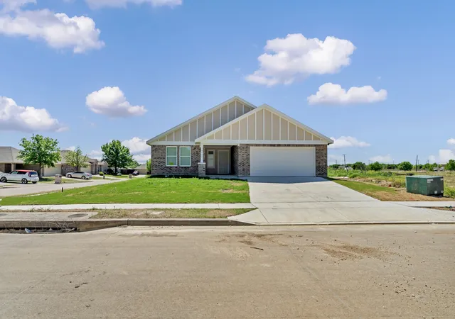 Photo 3 of Single family home for sale at 4037 Bonita Springs Dr, Fort Worth, TX 76123 | MLS# 21028500 | Listing updated on 2026-08-27