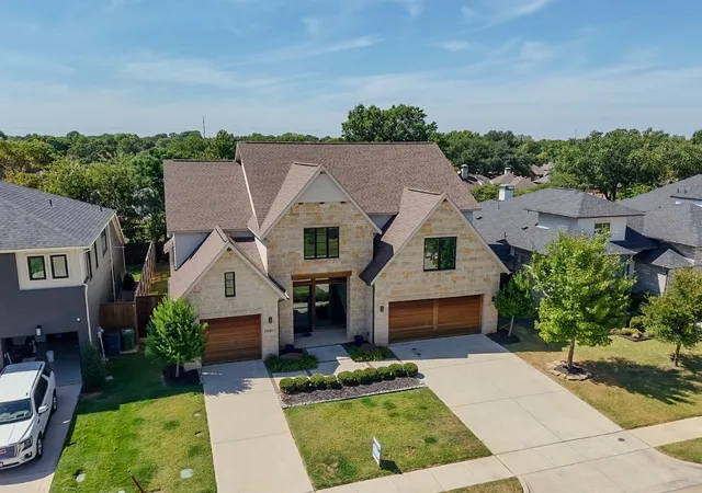 Photo 1 of Single family home for sale at 2081 Holt Way, Grapevine, TX 76051 | MLS# 21029425 | Listing updated on 2026-10-05
