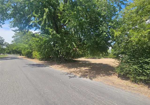 Photo 4 of Land for sale at 1114 Ac Henderson Blvd, Groesbeck, TX 76642 | MLS# 21030669 | Listing updated on 2026-08-06