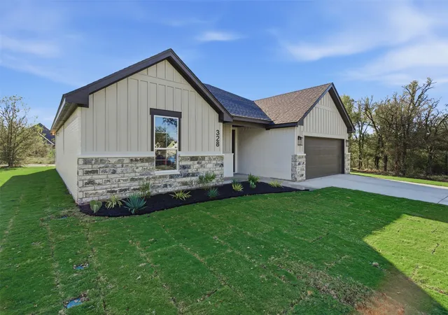 Homes for sale in Millsap, TX | 328 Rita Ridge Ct, Millsap, TX 76066 | MLS# 21028700