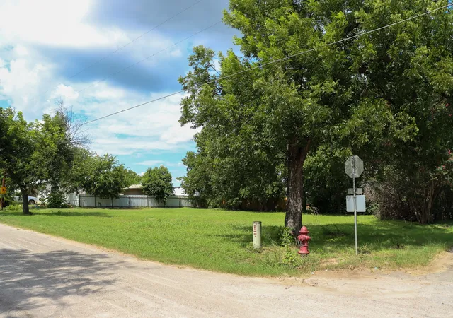Homes for sale in San Saba, TX | 708 W Lewis St, San Saba, TX 76877 | MLS# 21032724
