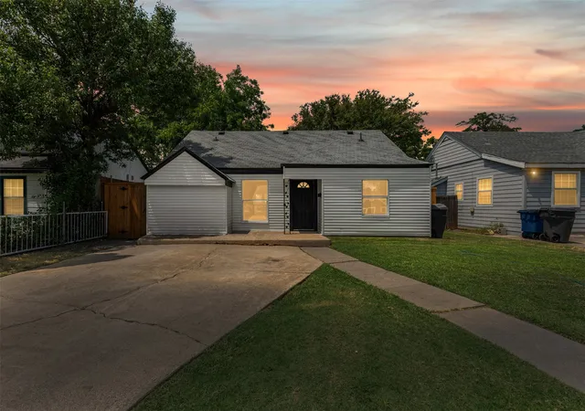 2nd image of 2327 Brookfield Ave, Dallas, TX 75235 | MLS# 21032876