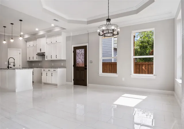 Photo 4 of Sale Pending at 3102 Chicago St, Dallas, TX 75212 | MLS# 21027784 | Listing updated on 2026-09-23