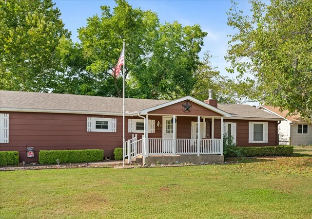Photo 2 of Sale Pending at 173 Wanda Ln, Greenville, TX 75402 | MLS# 21022347 | Listing updated on 2026-07-21