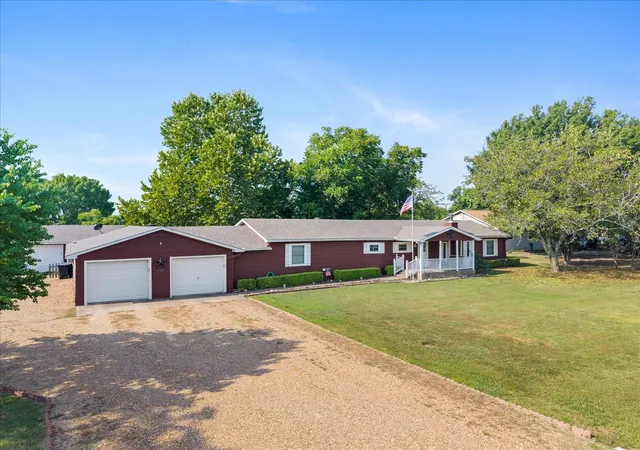 Photo 3 of Sale Pending at 173 Wanda Ln, Greenville, TX 75402 | MLS# 21022347 | Listing updated on 2026-07-21