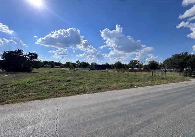 Photo 2 of Sale Pending at 3733 Kolloch Dr, Dallas, TX 75216 | MLS# 21033533 | Listing updated on 2026-08-26