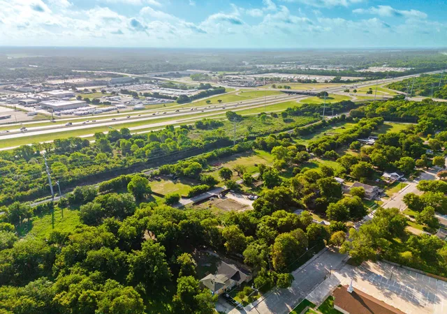 Photo 1 of Land for sale at 4614 Kolloch Dr, Dallas, TX 75216 | MLS# 21030739 | Listing updated on 2026-09-01
