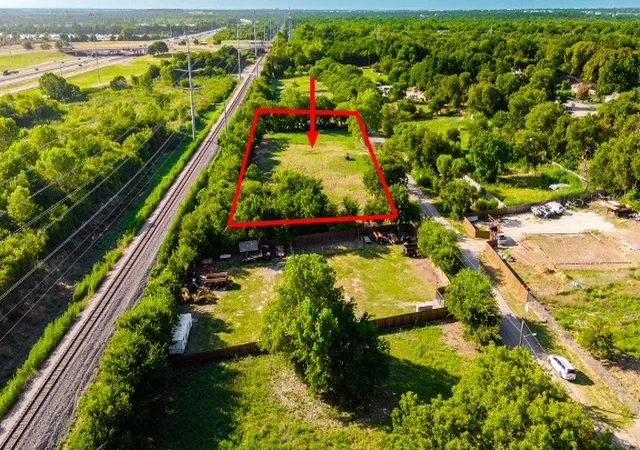 Photo 4 of Land for sale at 4614 Kolloch Dr, Dallas, TX 75216 | MLS# 21030739 | Listing updated on 2026-09-01