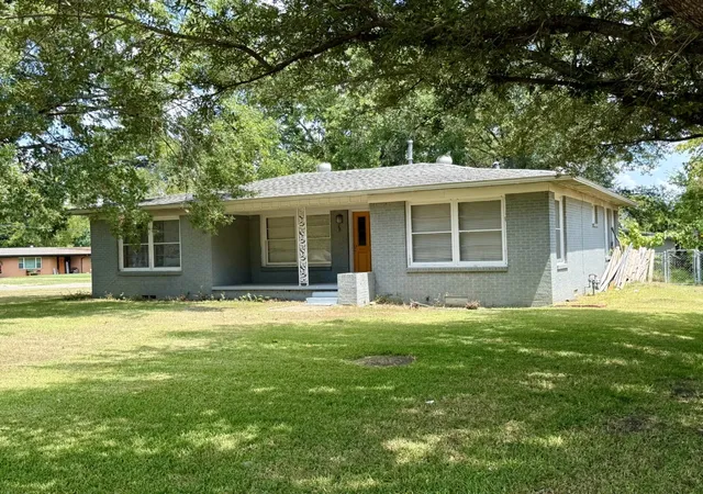 Homes for sale in Sulphur Springs, TX | 1600 Irwin Ln, Sulphur Springs, TX 75482 | MLS# 21036448