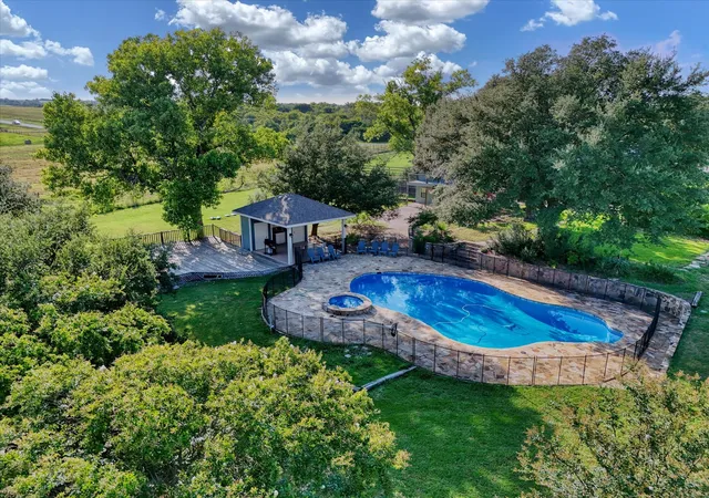Photo 2 of Single family home for sale at 2275 W Moonlight Dr, Robinson, TX 76706 | MLS# 21031015 | Listing updated on 2026-07-13
