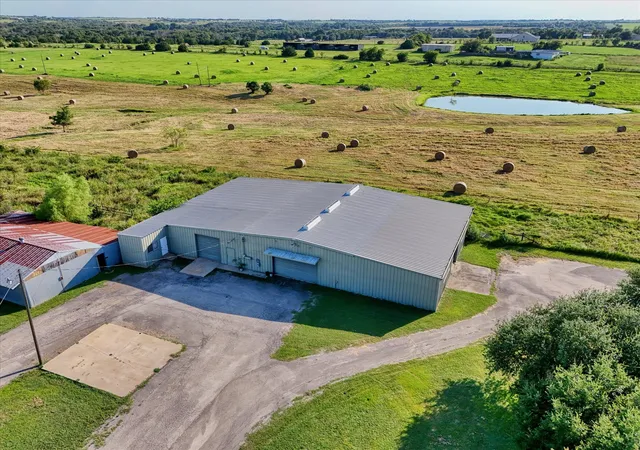 Photo 4 of Single family home for sale at 2275 W Moonlight Dr, Robinson, TX 76706 | MLS# 21031015 | Listing updated on 2026-07-13