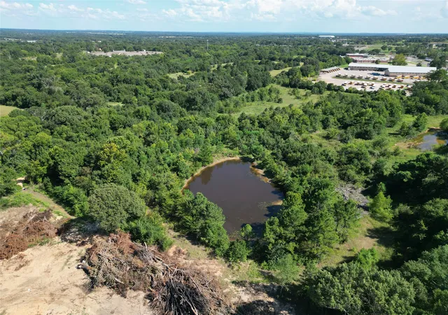 Photo 37 of Land for sale at Lot 15 Central Park Ct, Athens, TX 75751 | MLS# 21037209 | Listing updated on 2026-08-31