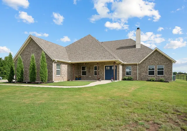 Single family home for sale at 2435 Cobler Rd, Collinsville, TX 76233 | MLS# 21038479