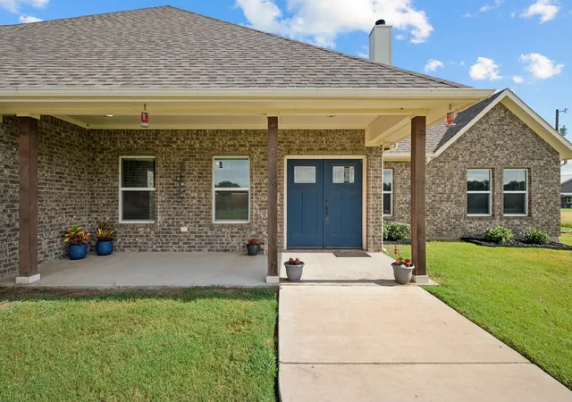 Photo 3 of Single family home for sale at 2435 Cobler Rd, Collinsville, TX 76233 | MLS# 21038479 | Listing updated on 2026-10-01