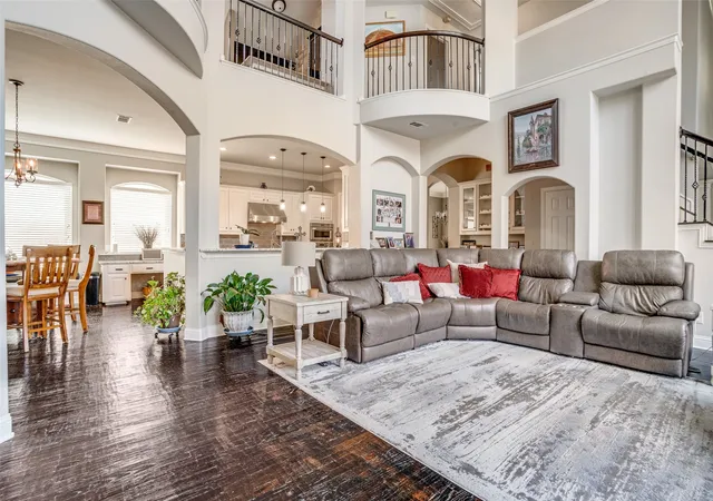 Photo 4 of Single family home for sale at 1221 Bridgeway Ln, Allen, TX 75013 | MLS# 21036337 | Listing updated on 2026-08-28
