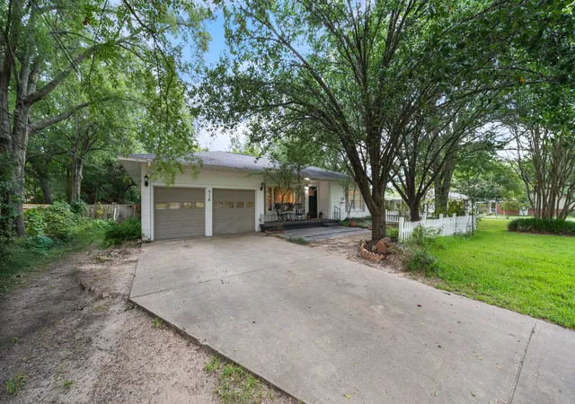 Photo 2 of Single family home for sale at 518 W Kansas St, Van, TX 75790 | MLS# 21039001 | Listing updated on 2026-09-21