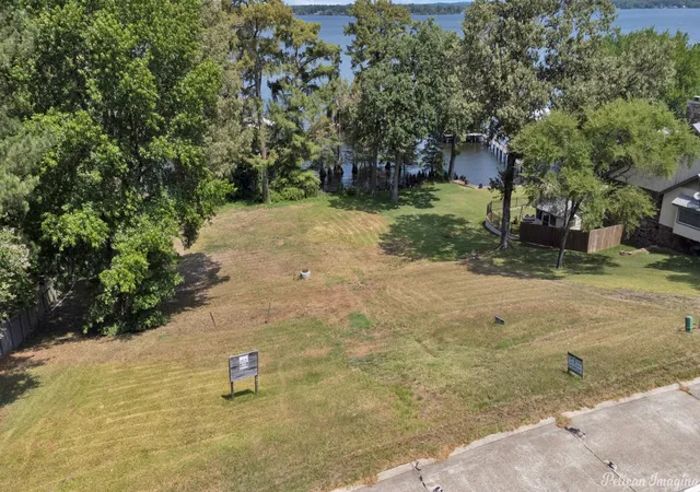 Photo 3 of Land for sale at 5617 S Lakeshore Dr, Shreveport, LA 71119 | MLS# 21039323 | Listing updated on 2026-08-17