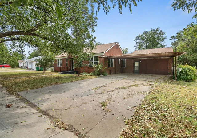 Homes for sale in Coleman, TX | 108 Miami St, Coleman, TX 76834 | MLS# 21040268